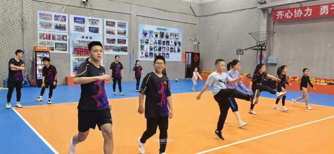 中考体育九游体育“指挥棒”让冰城娃真正走上运动场(图6)
