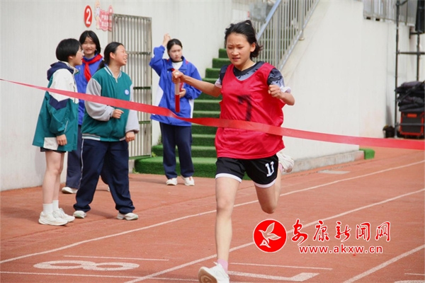 安康高新区第五届中小学生田径运动会暨艺术节启幕 - 安康新闻网九游体育(图3)