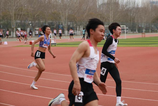 九游体育6龄女童随大赛二次出征再获冠军(图3)
