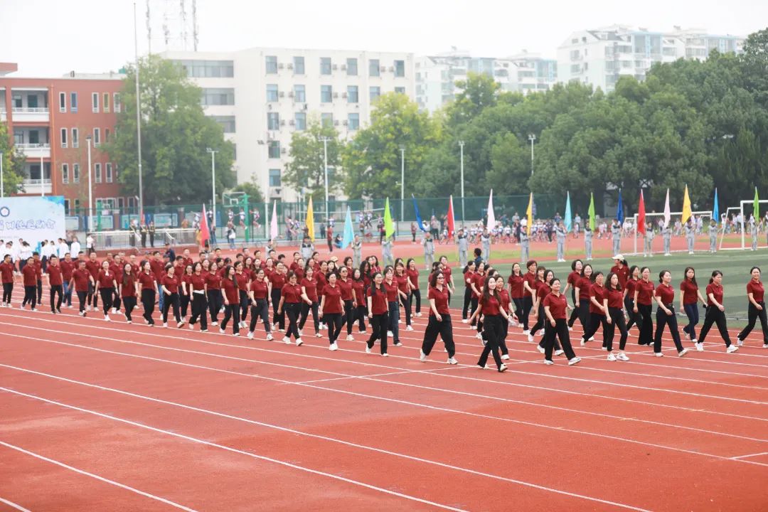 南师附中邺城路小学：“文化+科技”点燃校园田径运动会九游体育(图1)