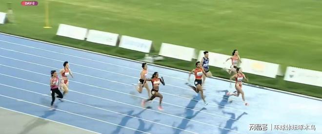 九游体育2025年第26届田径亚锦赛100米决赛梁小静以11秒37夺冠(图6)