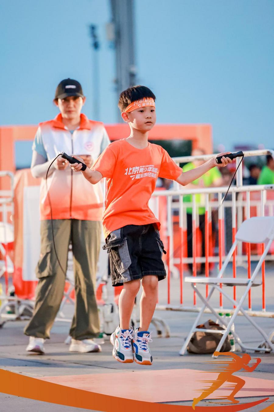 九游体育第六届88北京体育消费节-北京青少年体能趣味田径挑战赛圆满落幕(图2)