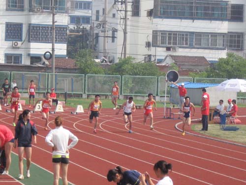 九游体育2025中国田径大众达标系列赛 暨“中国体育彩票杯”2025年四川田径大众公开赛火热开赛(图1)