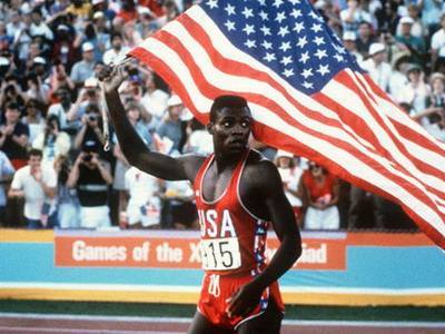 九游体育田径史上四次强强对决历史地位更高者失败的经典比赛(图2)