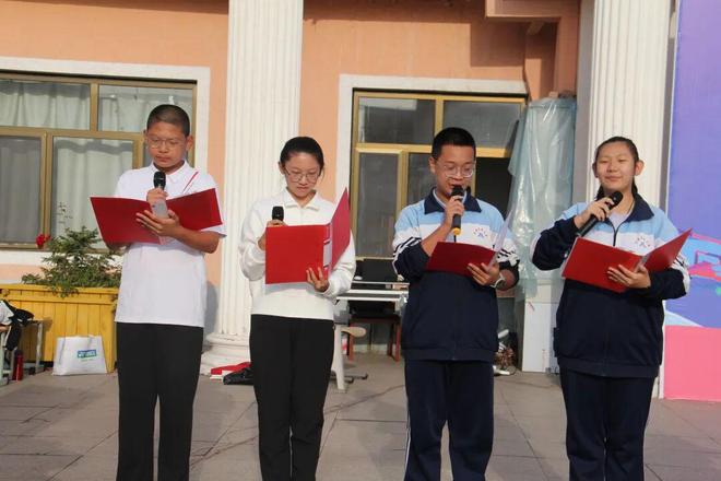 九游体育准格尔旗民族中学举行第三十三届田径运动会与“力量杯”师生赛(图3)