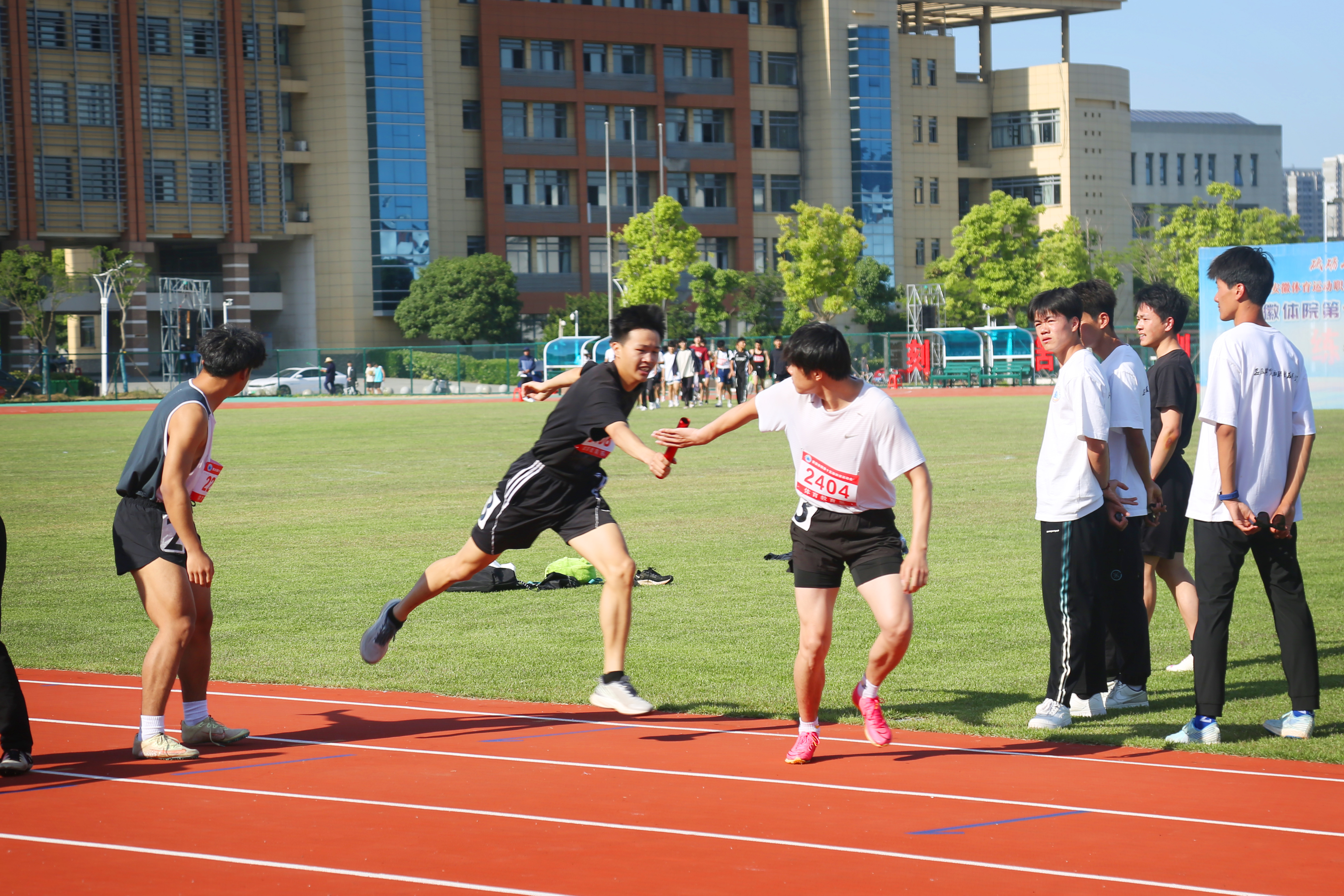 九游体育市第十七届运动会（青少年部）暨市第五十五届中小学生田径运动会开幕(图1)