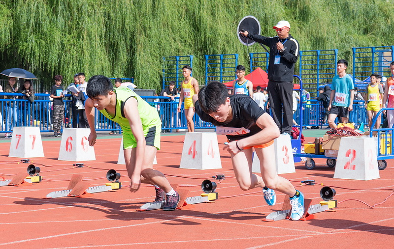 九游体育邵武职业中专：第二十七届田径运动会开幕(图1)