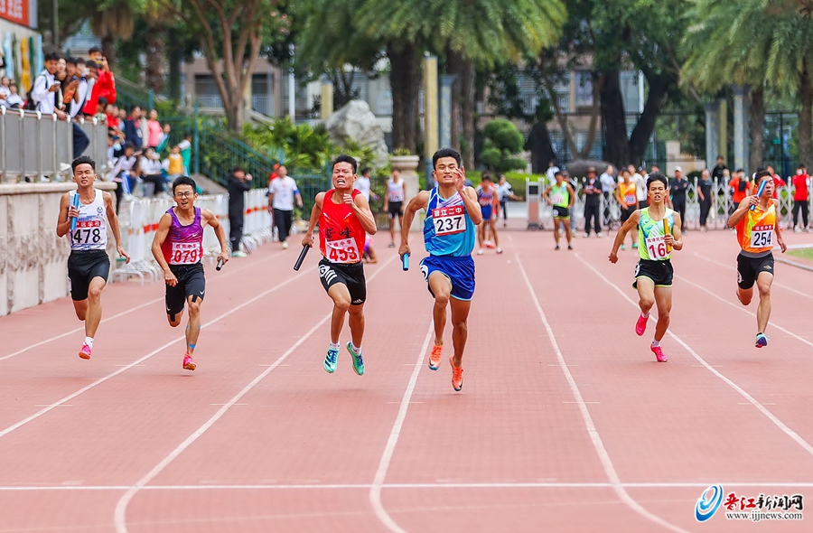 九游体育壮苗展风采强国勇担当 盘龙小学教育集团2025年第三届学生田径运动会落幕(图1)
