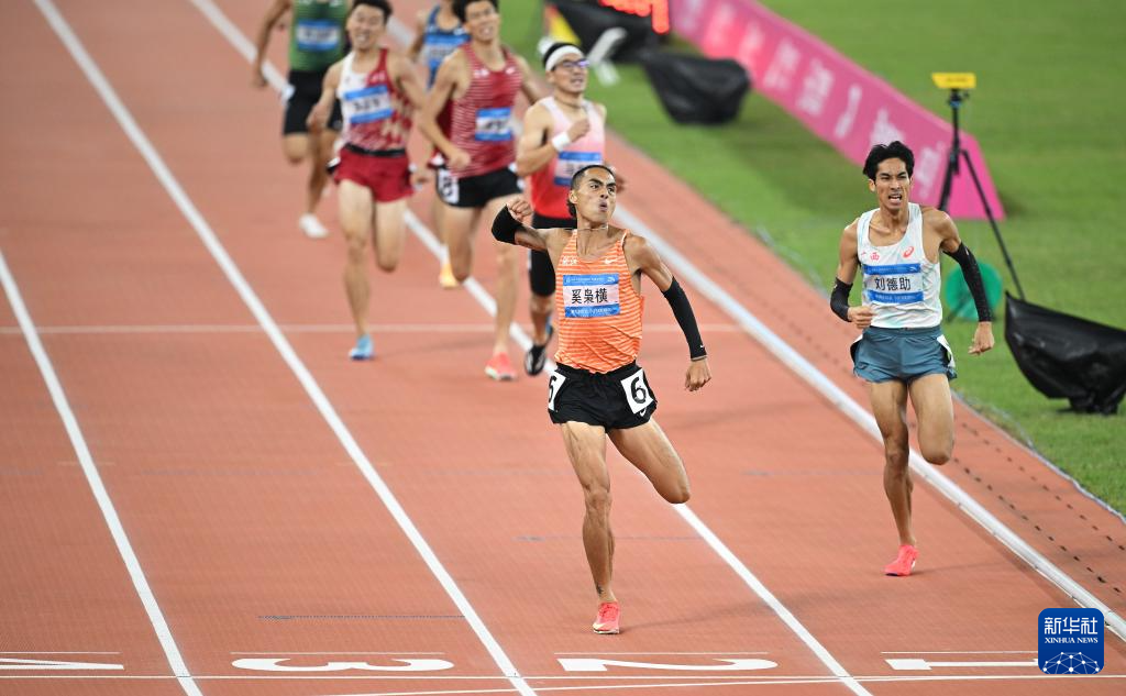 九游体育全运会丨田径——男子800米决赛：奚枭横夺冠(图2)