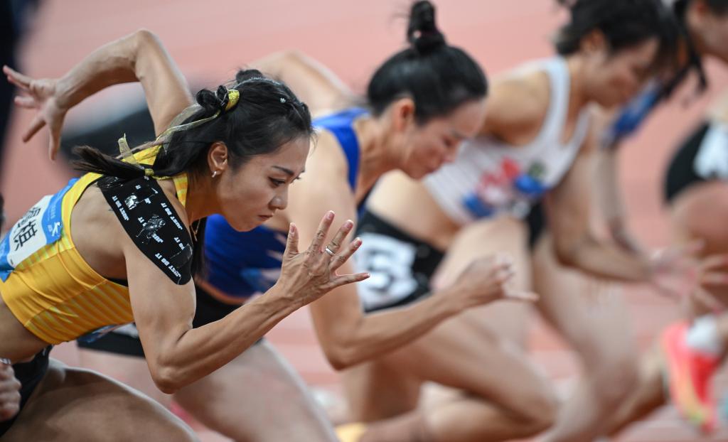 全运会｜沉浸式揭秘新华社记者如何出图·田径篇九游体育(图4)