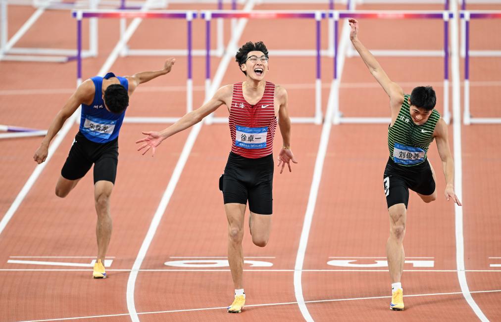全运会｜沉浸式揭秘新华社记者如何出图·田径篇九游体育(图18)