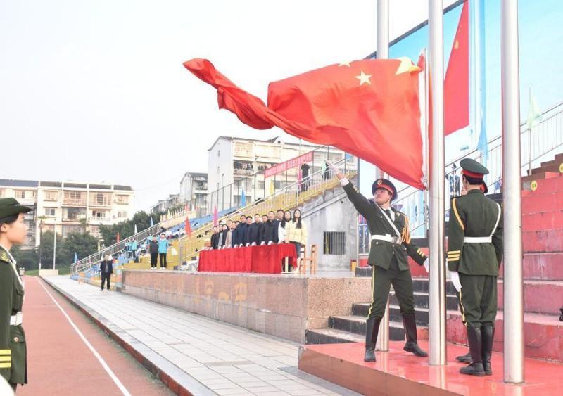 遂宁一中书九游体育台校区第44届冬季田径运动会开幕师生共绘校园体育风采卷(图3)