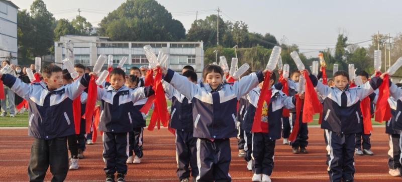 宜宾市叙州九游体育区僰道学校2025年冬季田径（趣味）运动会圆满落幕(图1)