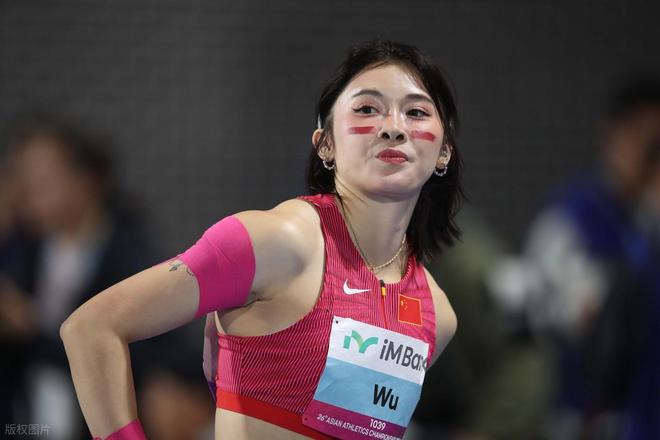 排面！吴艳妮破全国纪录激情庆祝 世界田联年度高光瞬间 无缘决赛九游体育(图3)