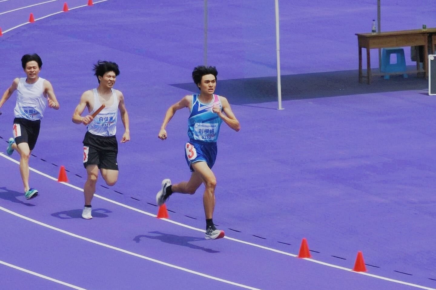 “零阻力杯”中亚室内田径邀请赛暨2026年新疆室九游体育内田径锦标赛举办(图1)