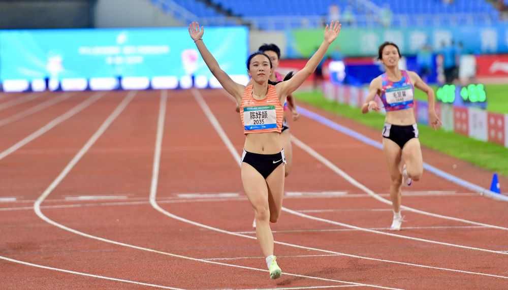 北京2027年田径世锦赛会徽 吉祥物 主题口号征集活动走进贡院小学 青少年创意助力赛事IP打造九游体育(图1)