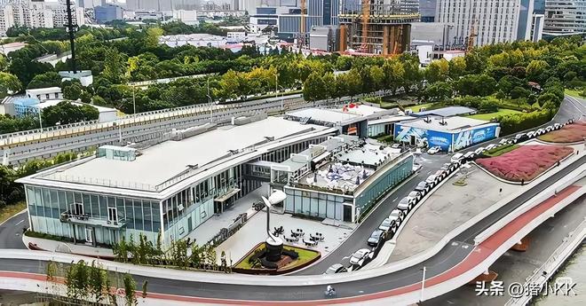 冉莹颖哭穷：水费一个月100儿子每天中饭4九游体育0块网友：这真没法喷(图5)