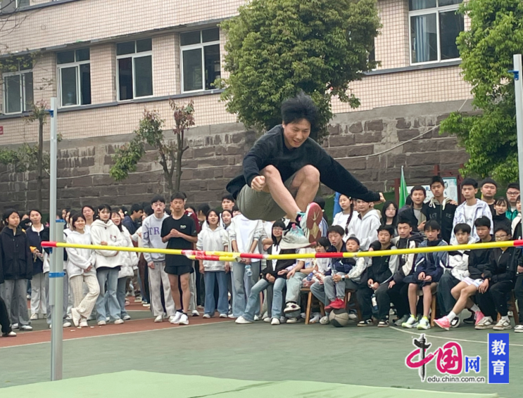 春风逐梦运动燃情 宜宾江安桐梓中学2026年春季田径运动会圆满举行九游体育(图2)