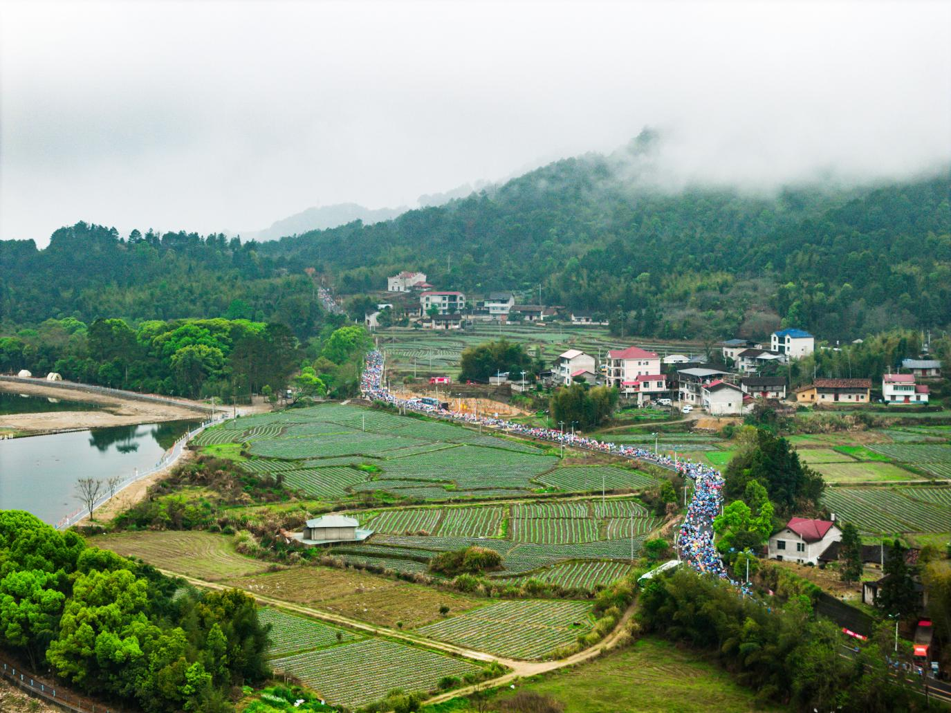 2026光泽半程马拉松鸣枪开跑九游体育(图2)