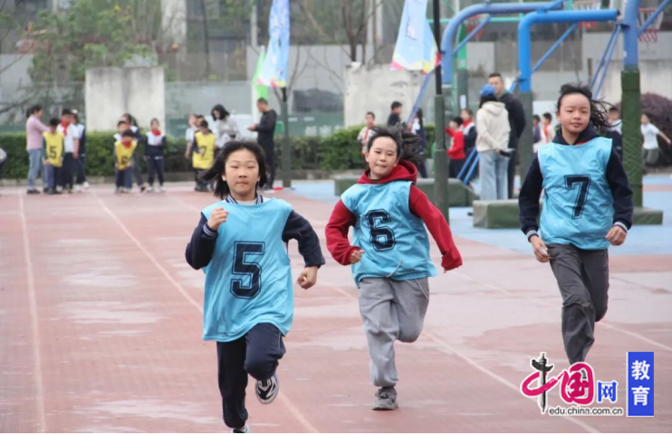 跃马扬威逐梦腾飞 成都盐小锦馨2九游体育026年春季田径运动会圆满举行(图2)