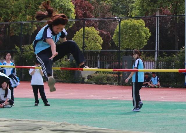 九游体育广元职高第十九届春季田径运动会圆满落幕(图5)