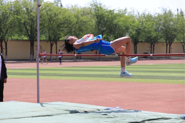 九游体育武安赛场连破9项市纪录！最燃的是这项尘封37年的成绩(图3)