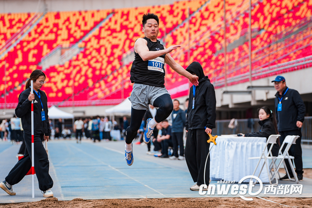 从“完成任务”到“主动备战”：一场比赛带火的全民健身热潮九游体育(图4)