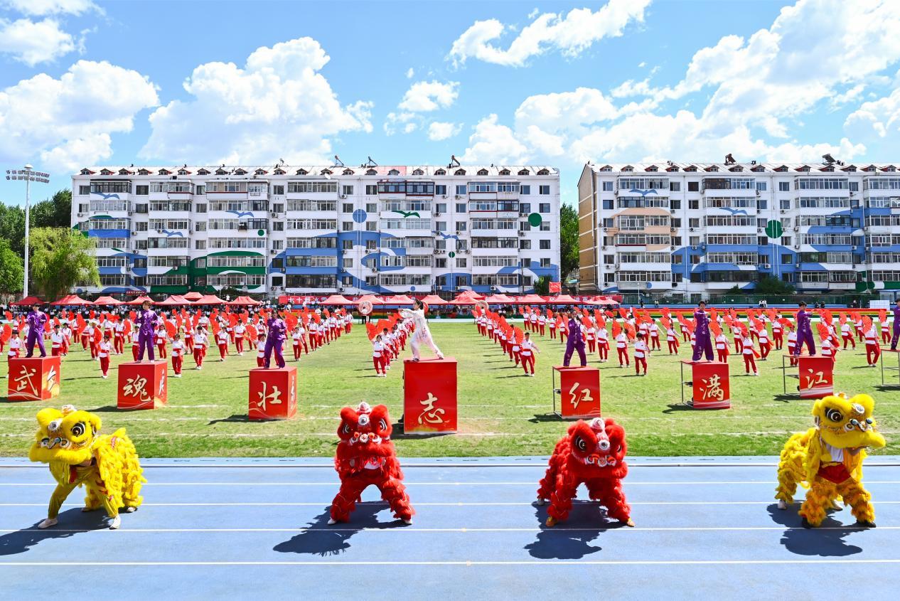 冠军方阵闪耀登场！哈尔滨体育学院建校七十周年系列活动暨第四十九届田径运动会隆重举行九游体育(图7)