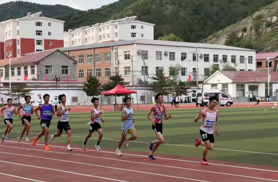九游体育驰骋赛场创佳绩松山学子绽芳华——我区代表队在赤峰市第十七届中学生田径运动会斩获多项桂冠(图5)