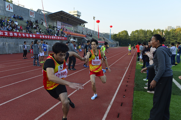 九游体育5根标枪全折断！亚运头号夺金热门遭重大事故冲金之路蒙上阴影(图1)